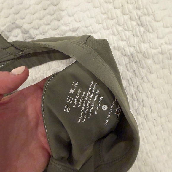 Green Set Active Set - Picture 4 of 5